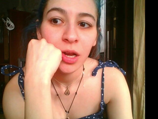 alisa_newbie charming strips booties