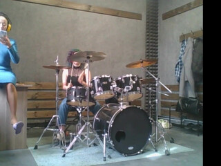 alisa_newbie cheeky mother