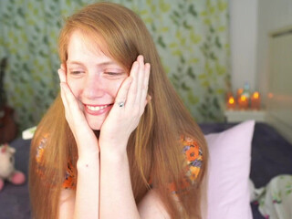 x__rose__x lustful mare caresses boobs