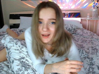 sonjashy luscious babes lick cunt in pose