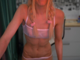 free_forever Pregnant chick