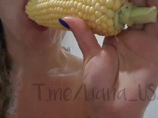 Liana USA (Liana USA) Telegram   naughty  girl  fingering vagina in the shower