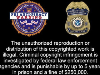 Jasmine Mendez punt sucks sex toy