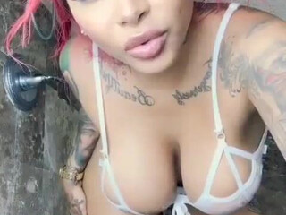 Brittanya Razavi (seebrittanya) OnlyFans  11 july 2020