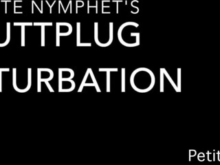 Buttplug  Hot brunette