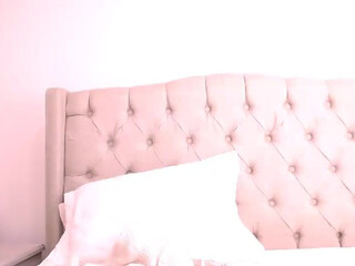 Sarita busty  cam girl  masturbates cunt