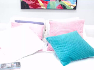 RussianXXtasy cute passion sucks cock