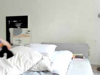 LauraVega sweet ass and broken cap