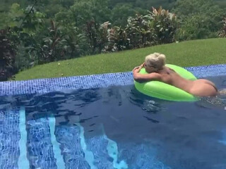 jennalovexxx fat woman punishes clit