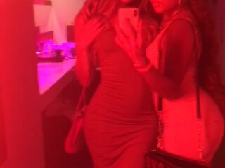 yungmedusa cute posing in fries