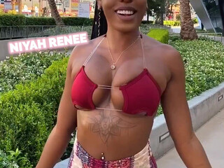 niyahreneenudes Hot devil