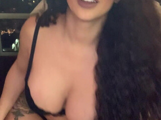 honeydippfree busty kitty sucking penis