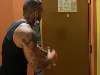 droandyesy busty cutie showed the cap