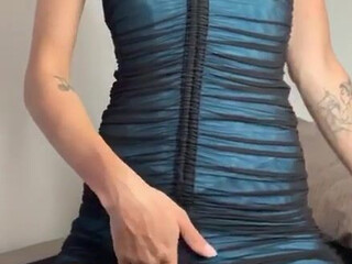 Tiffany Towers busty blonde masturbating shaved vagina