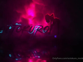 Octokuro charming babe poses nude in front of the webcam