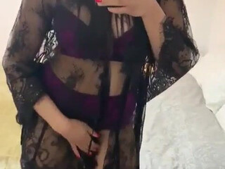 Camila Mattoli Cute chicks