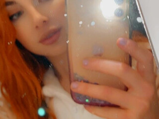 Penny_Petite recording  private e with blonde