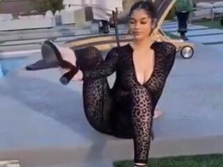 OnlyFans Hotlexi overall handjob