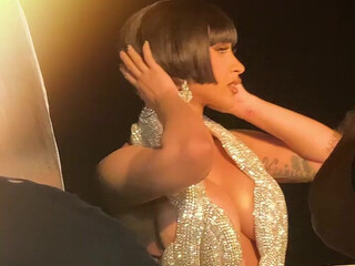 iamcardib mature mare fingering vagina