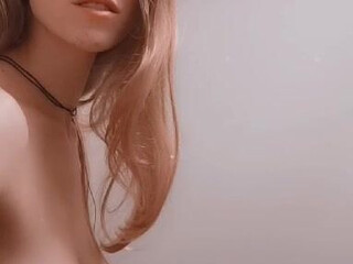 evaveil sexy chicks twirl big butts