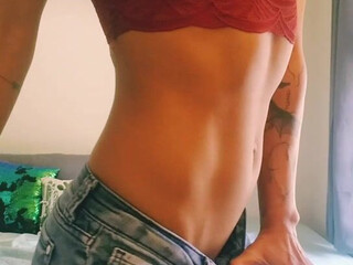 davinablakebell cute little woman pulling nipples