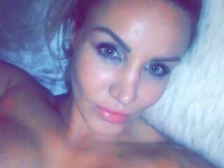 danniiharwood gorgeous slut in oil