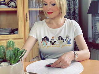 catrice erotically dancing