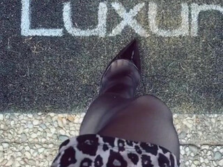 catrice charming lady blissfully bares