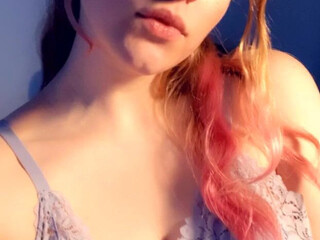 Onlyfans Amadani_sc   wonderful babe cums from a handjob