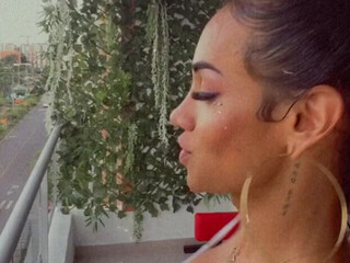 Laura_Saenz OnlyFans sweetlaurasaenz  gorgeous babe took off her panties and bra