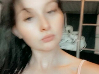 Danni Rivers OnlyFans Videos   cute posing in fries