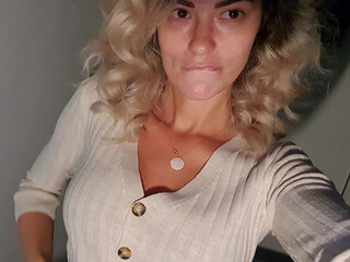 nextdoornurs Fiery chick