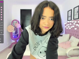 hanna_costtello Blonde lady