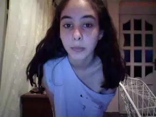 dreianova shy babe fucks her cunt with a sex toy