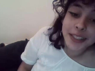 dreianova thick mare fucks both holes