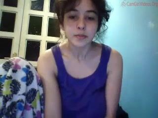 dreianova Cute brunette