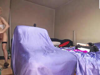 olesia_sean busty brunette sucks dildo