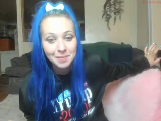 easygoing1 sweet and attractive babe masturbates