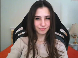 uniwp impressive babe plays her vagina with sex toy