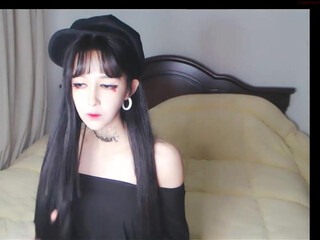 cute_dami skinny beauty pulls pussy