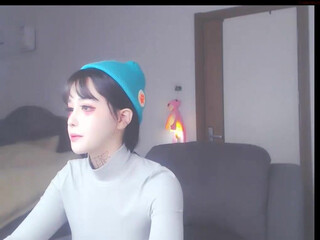 cute_dami big tit blonde squeezes dairy charms