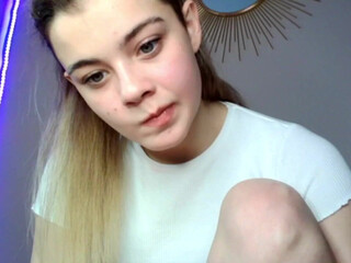 crazydaisy_ crazy queen gently pulls the vagina