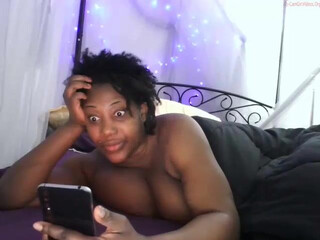 cherrykuchixx beauty close fingers clit