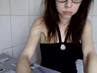 annais_ ardent ladies twirl juicy ass