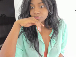 alison_ker homemade bitch performs a striptease