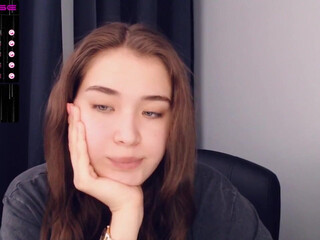 unreallana luxury mare dancing striptease