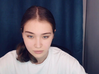 unreallana hot slut fingering himself