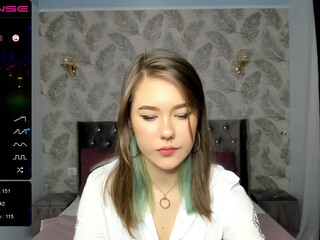 evi1ove appetizing slut furiously shoves vegetables in her cunt