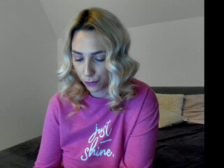 allayah Lustful blonde