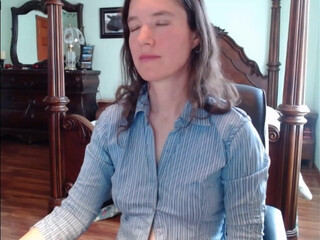 thornbury_rose Redheaded chick